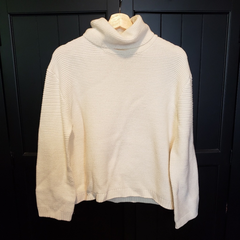 H&M Divided Turtleneck Sweater